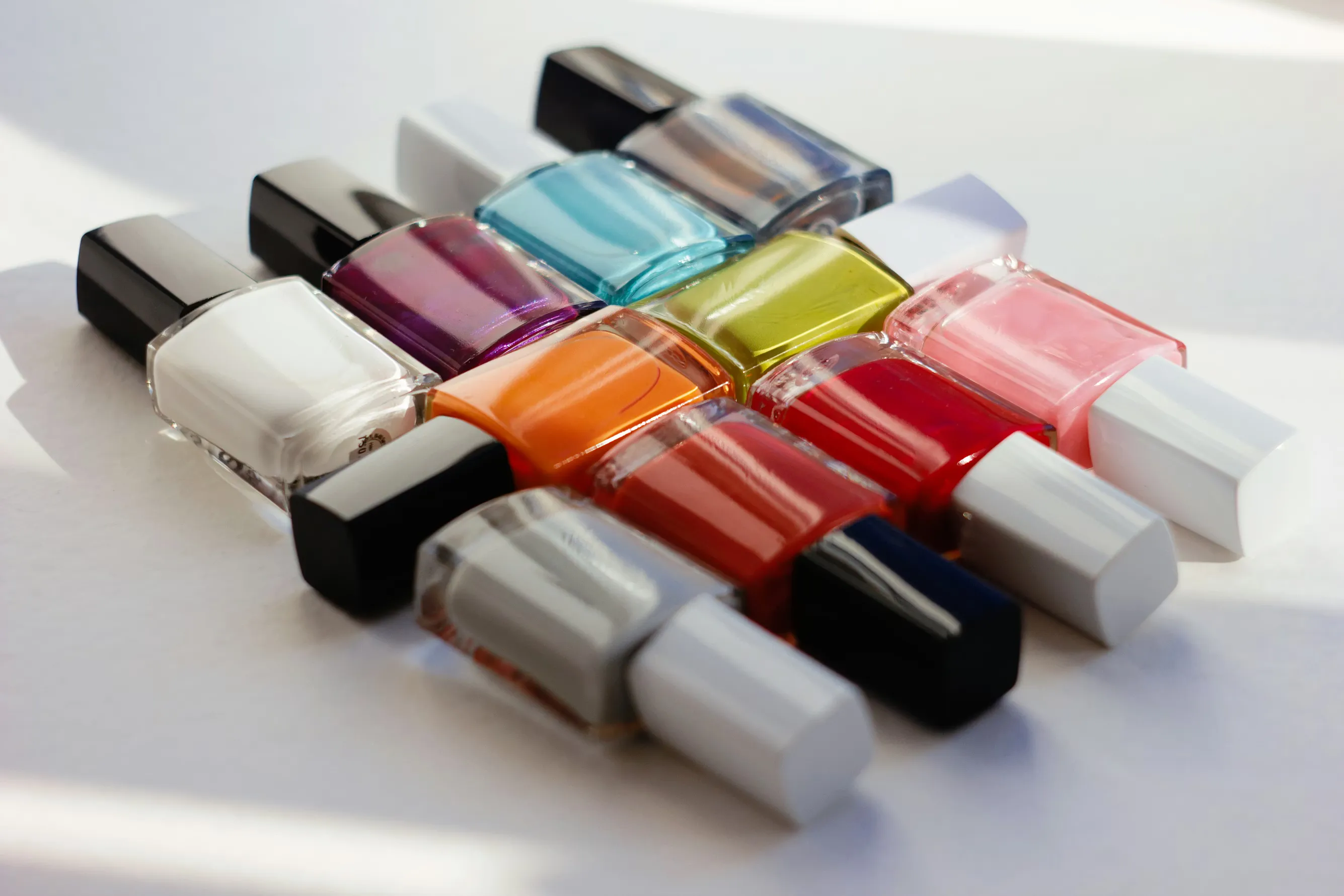 Colored nail bars